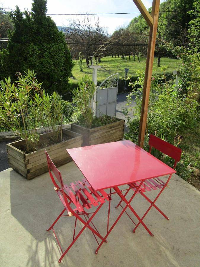 Gîte pour 3 personnes, avec terrasse à Saint-Jean-en-Royans - 3