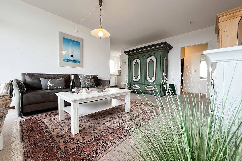 Ganze Wohnung, Weller - Moin Moin und Willkommen im Appartement \"Weller\". in Wenningstedt, Sylt