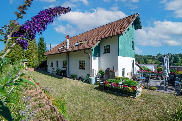 Hotel für 2 Personen, mit Terrasse und Garten sowie Ausblick in Bad Brambach - 4