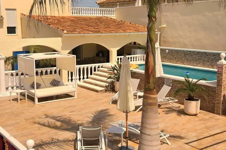 Villa for 7 people, with garden - 1