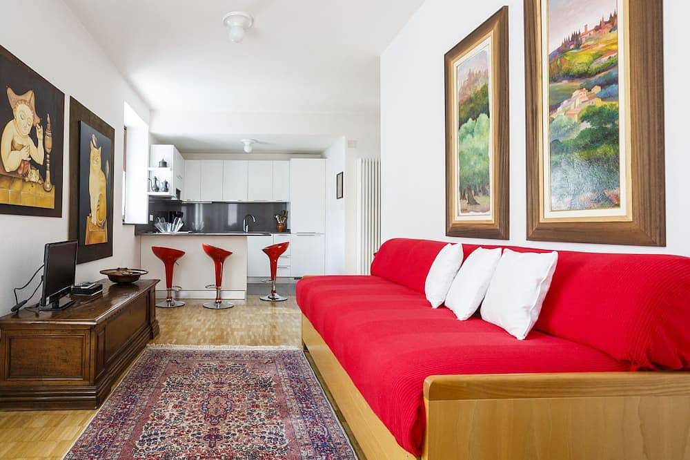 Appartamento intero, Casa Beust - Ada -  Balconcino vista lago, porto e villaggio in Torbole, Nago-Torbole