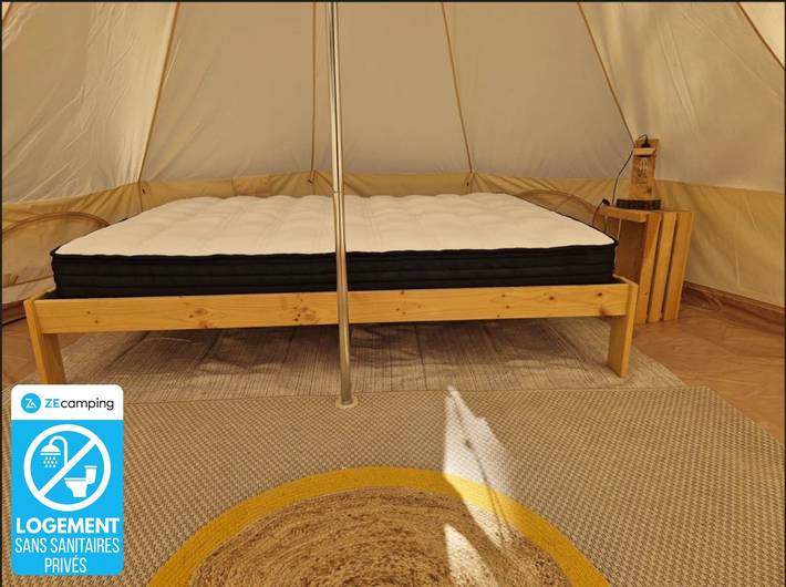 Tente pour 2 personnes, avec bassin pour enfant en Provence-Alpes-Côte d'Azur - 2
