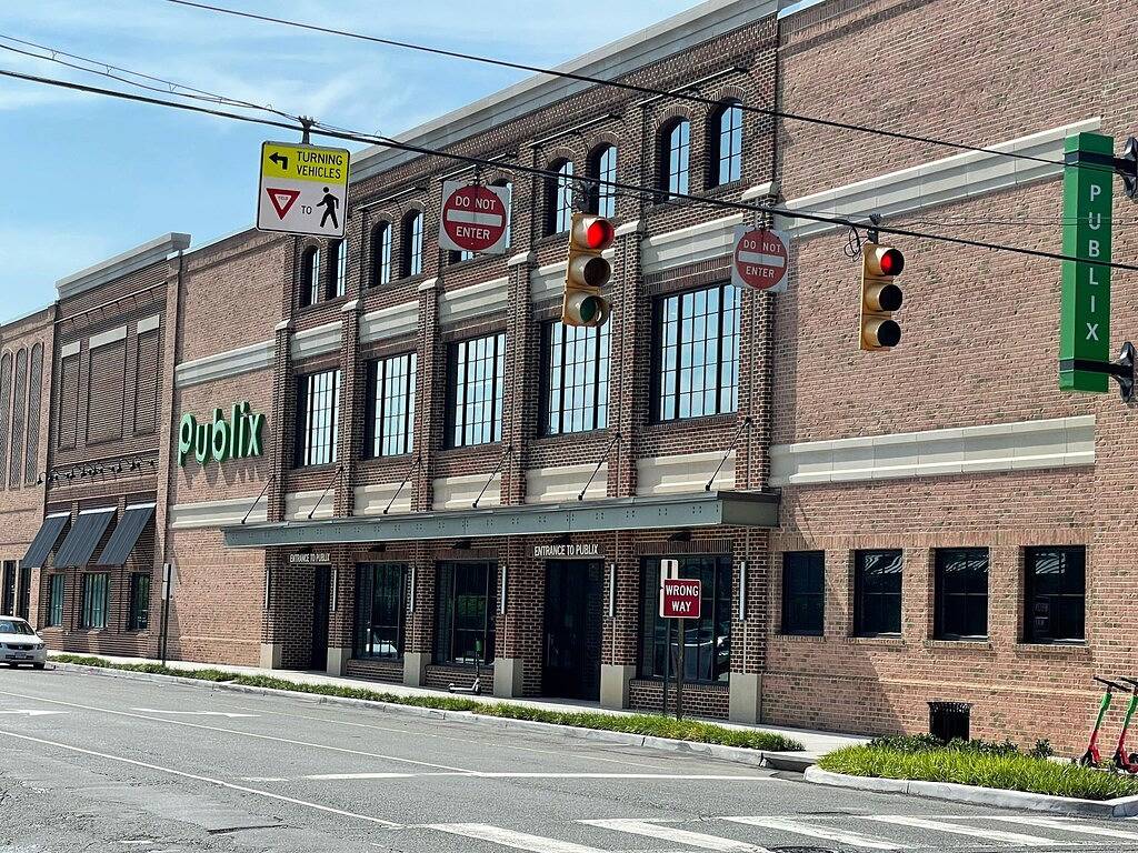 2-bedroom villa minutes from Carytown, Vcu, Uofr, & Richmond Convention Center in Richmond, Virginia