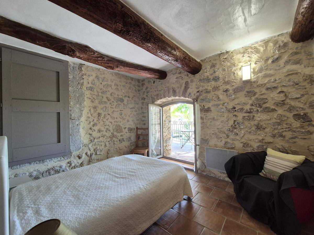 Ganze Wohnung, La Bastide de Peyremale, gîtes en Cévennes, piscine, tennis in Bagard, Cevennen