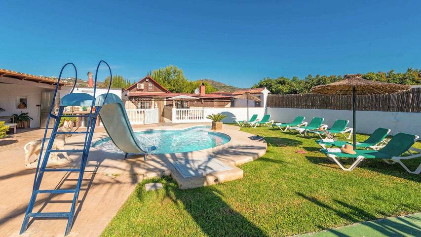 Chalet para 7 personas, con Balcón/Terraza además de Jacuzzi y Piscina en Axarquía - 3
