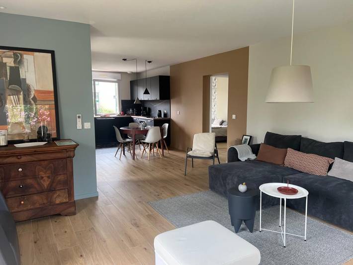Gîte pour 4 personnes, avec jardin dans Ébreuil