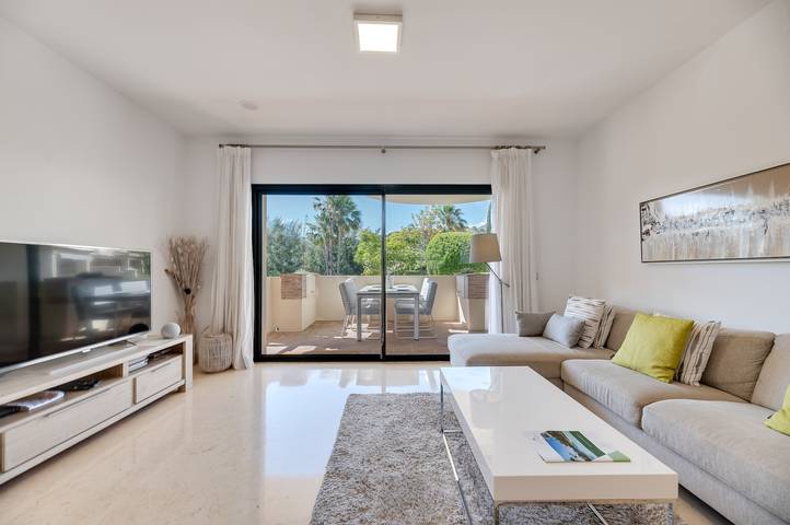 Vakantieappartement voor 4 personen, with Balkon and Kinderzwembad as well as Sauna