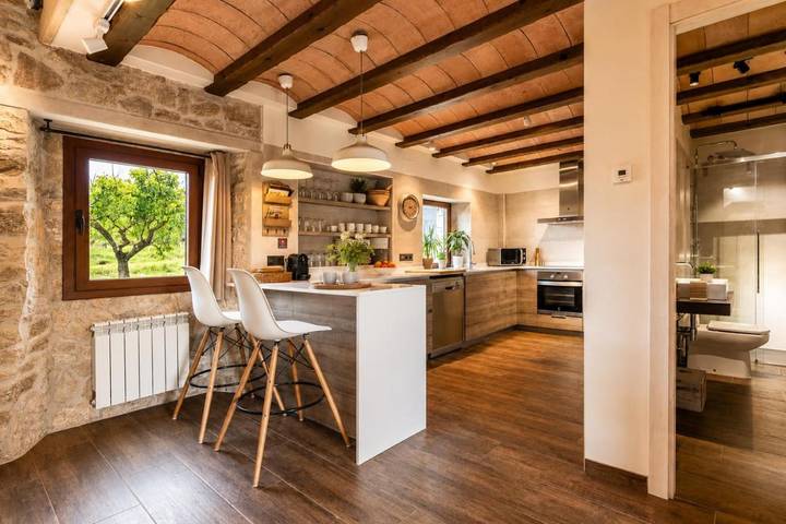 Casa rural para 10 personas, con Balcón y Terraza además de Jardín y Vistas en Conca de Barberà - 2