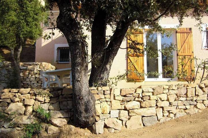 Casa vacanza per 4 persone, con giardino e terrazza, con animali domestici - 1