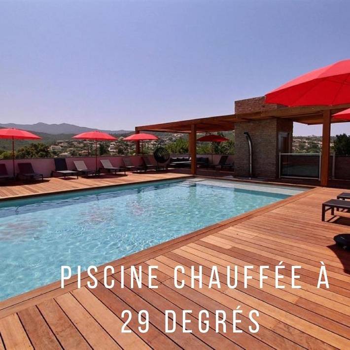 Appartement de vacances pour 4 personnes, avec piscine et terrasse