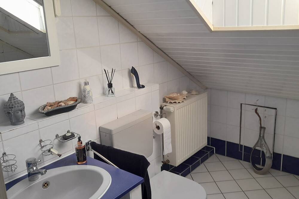 Ganze Wohnung, 78 qm² voll ausgestattete Wohnung mit großer Terrasse in ruhiger Lage in Euskirchen, Eifel (Nordrhein-Westfalen)
