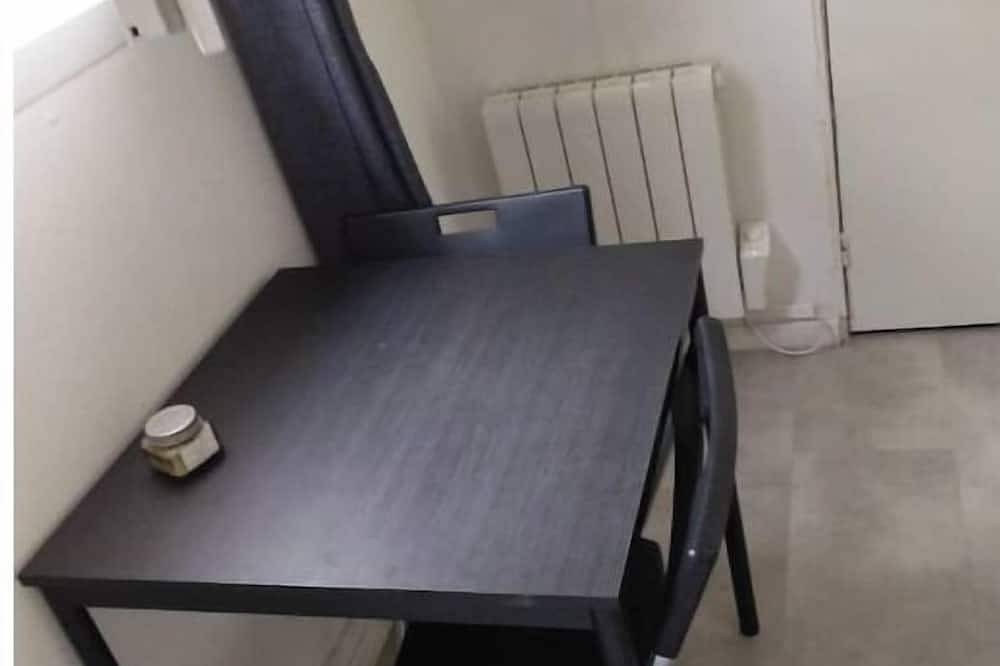 Appartement entier, Studio du palmier. in Ris-Orangis, Essonne