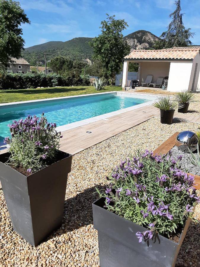 Appartement de vacances pour 2 personnes, avec piscine ainsi que jardin et vue - 1