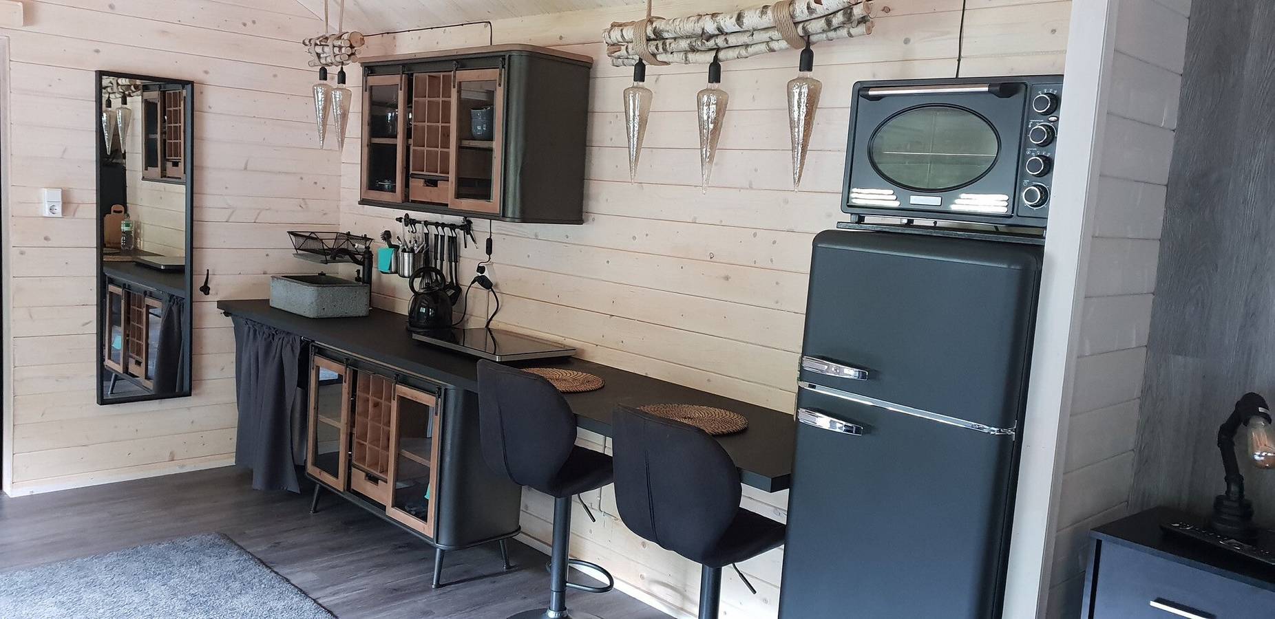 Ganzes Studio, Tiny House 'Weißenthalsmühle Birkenhäuschen' mit privater Terrasse in Niedenstein, Schwalm-Eder-Kreis
