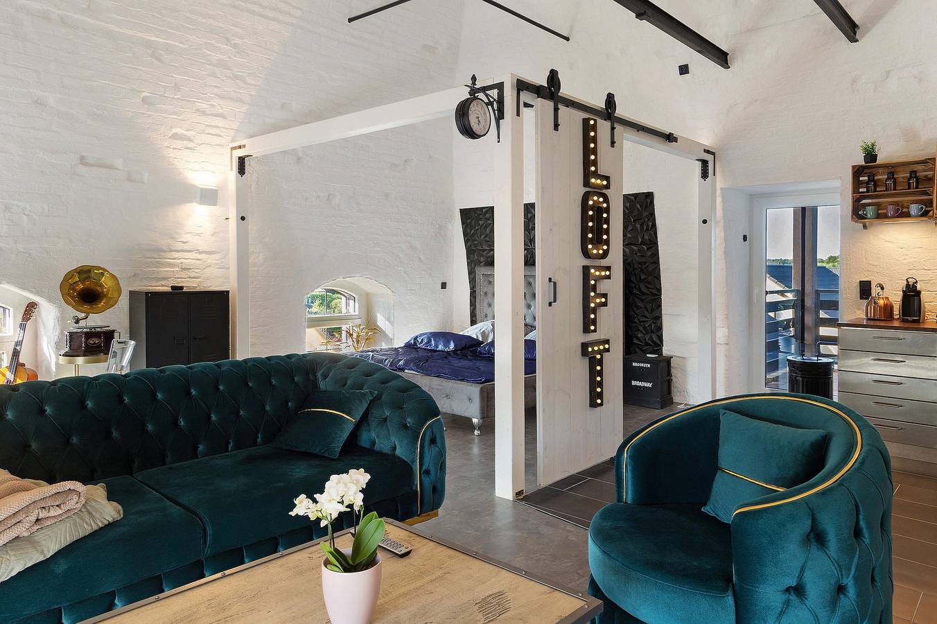Ganze Wohnung, Business Loft mit Parkplatz - Nähe Industrie, Magdeburg in Haldensleben, Börde