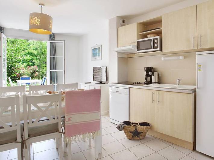 Camping pour 6 personnes, avec bassin pour enfant et balcon/terrasse dans les Bouches-du-Rhône - 3