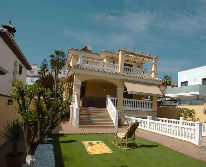 Ferienhaus für 8 Personen, mit Balkon und Garten in Rincón de la Victoria