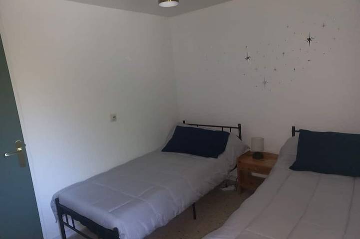 Ganze Wohnung, Wohnung im Erdgeschoss mit eigenem Garten und separatem Eingang in Luynes (Aix-en-Provence), Aix-en-Provence