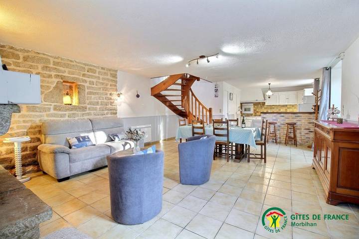 Gîte pour 6 personnes, avec jardin à Questembert - 4