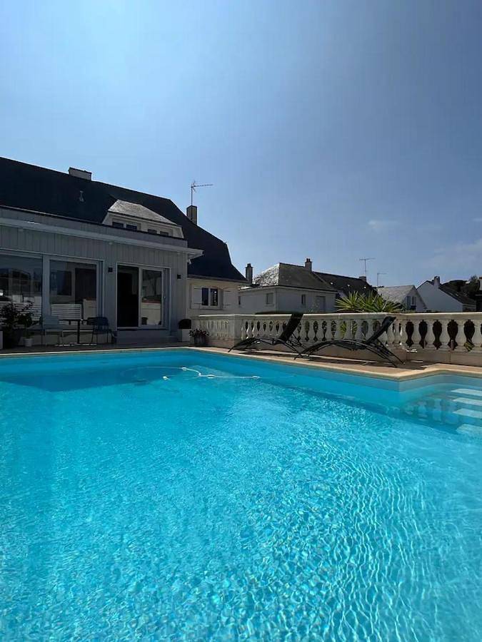 Double Room with Pool View in Le Croisic, Côte d'Amour