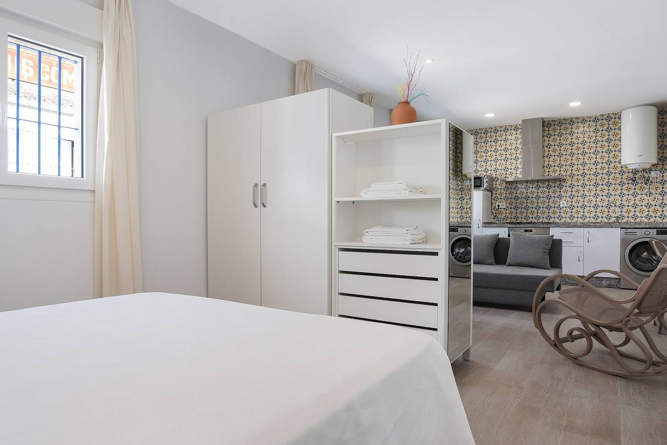 Apartamento entero, Apartamento 'Casa de 10 - 2I' con vistas a la montaña, piscina compartida y Wi-Fi in Vejer de la Frontera, Costa de la Luz