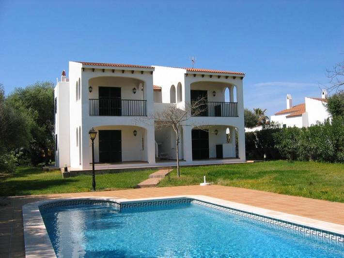 Apartamento de vacaciones para 4 personas, con terraza además de piscina y jardín - 1