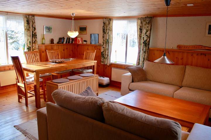 Hus för 8 Personer med bubbelpool in Kronobergs