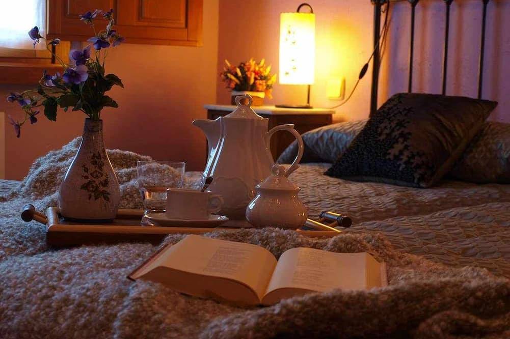 Agroturismo El Mirador de la Cigüeña in Cabanillas del Monte, Torrecaballeros