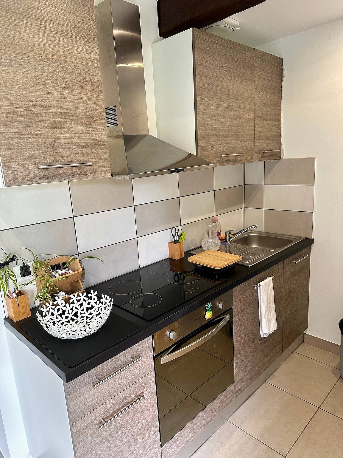 Gezellige Gîte voor Wellness & Ontspanning met gedeeld zwembad, wifi en airco, foto 11