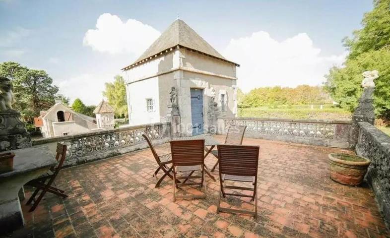 Location de vacances pour 15 personnes, avec terrasse ainsi que jardin et piscine, animaux acceptés à Messas - 4