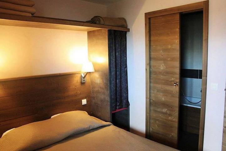 Gîte pour 8 personnes, avec balcon ainsi que sauna et piscine, animaux acceptés dans Office de Tourisme de Risoul - 3