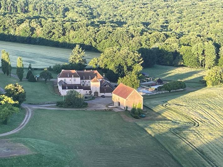 Location de vacances pour 2 personnes, avec Piscine et Sauna à Asquins