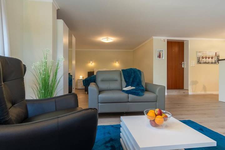 Ferienwohnung für 2 Personen, mit Balkon und Terrasse in Bosau - 2