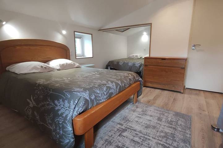 Location de vacances pour 11 personnes, avec jardin à Xanton-Chassenon - 3