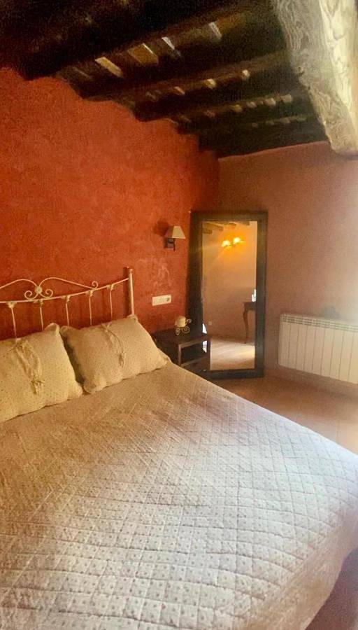 Gîte pour 5 personnes, avec terrasse à Hoyos - 4