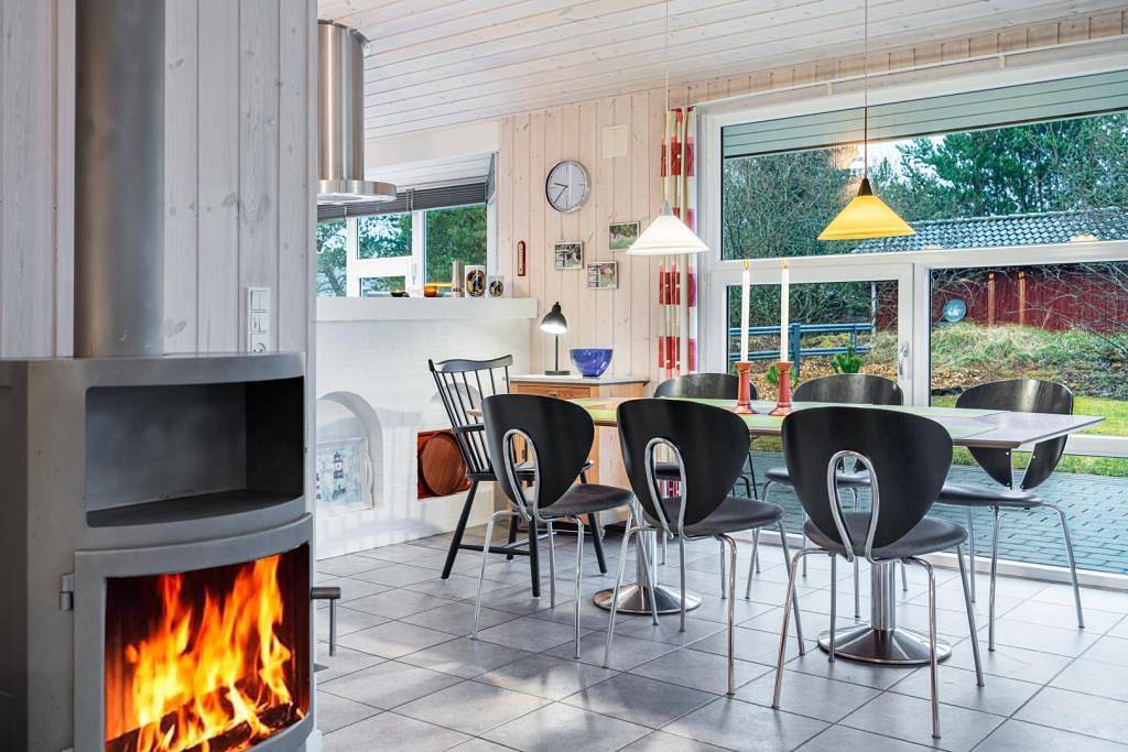 Rævestien 9 b – Ferienhaus in Henne Strand mit Sauna & Whirlpool in Henne, Filsø See
