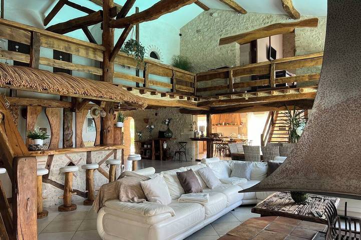 Location de vacances pour 15 personnes, avec jardin et jacuzzi dans Saint-Michel-de-Lapujade - 2