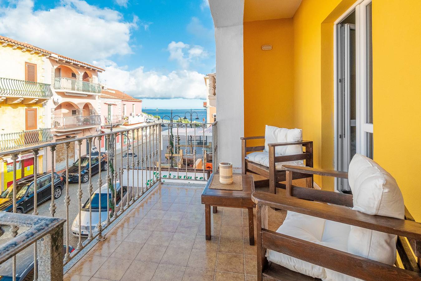 Apartamento entero, Apartamento "Valentina" con vistas al mar, balcón privado, Wi-Fi y patio privado in Santa Teresa di Gallura, Santa Teresa Gallura (Municipality)