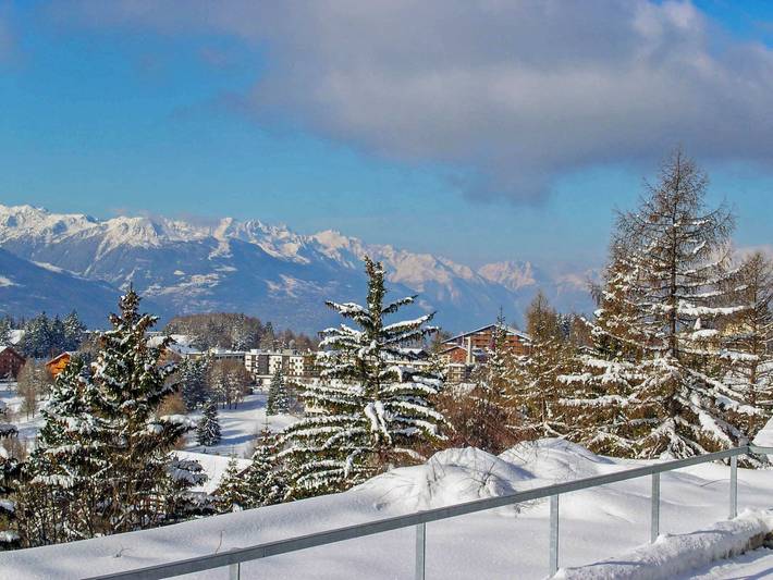 Vacation rental for 6 people, with balcony and sauna in Montana (Switzerland)