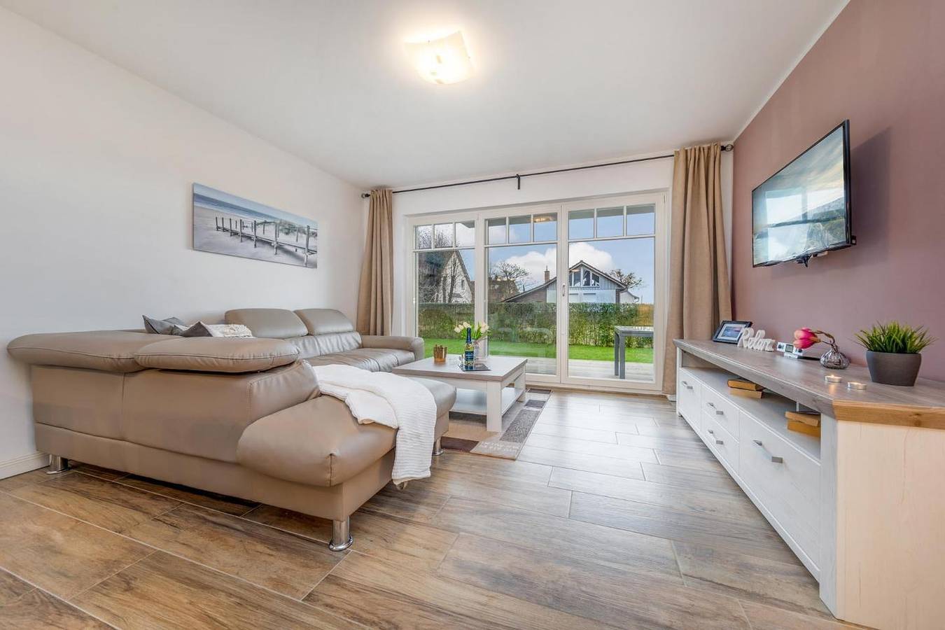 Apartamento entero, Traumhafte Ferienwohnung in ruhiger Lage mit Terrasse in Zingst, Peninsula Fischland - Darss - Zingst