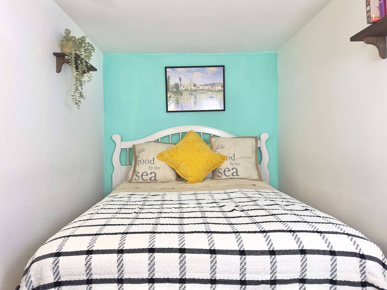 Spring Getaway 1Br Plus Den Near Beaches and Canal in Port Colborne, Cataratas del Niágara