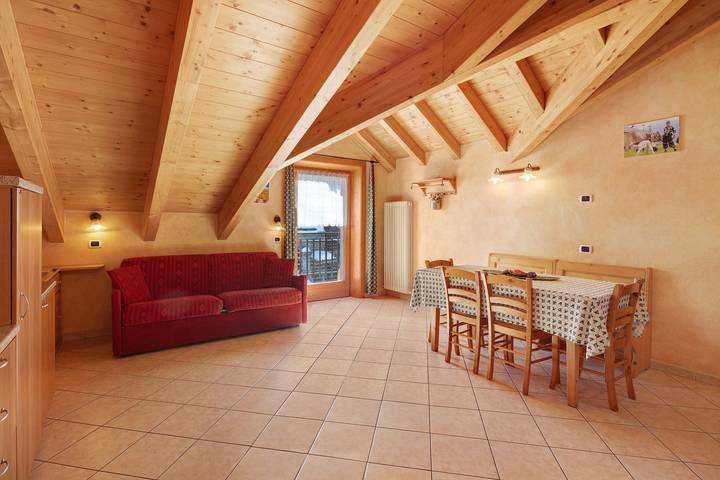 Appartamento Baita Bruno Fior di Loto con vista montagne, giardino e Wi-Fi