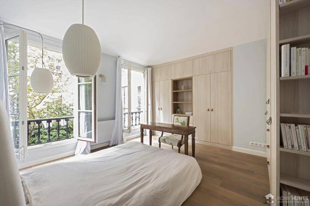 Four-Bedroom House in Eiffelturm, Paris