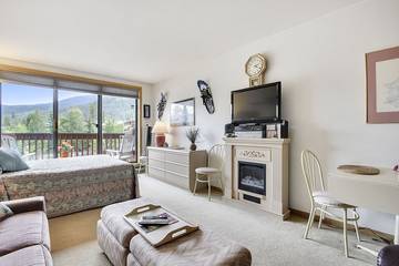 Apartment for 4 Guests in Frisco, Arapaho National Forest, Picture 2