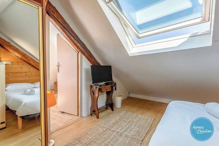 Ganze Wohnung, Charmant Duplex au Cœur du Village in Menthon-Saint-Bernard, Annecy und Umgebung
