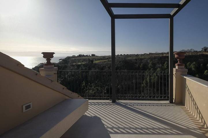 Casa vacanza per 6 persone, con balcone in Fermo