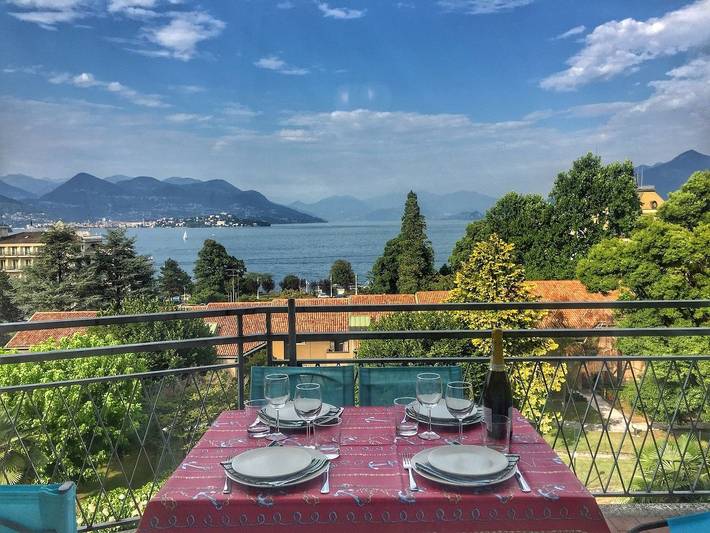 Ferienwohnung für 7 Personen, mit Terrasse und Seeblick in Comune di Stresa