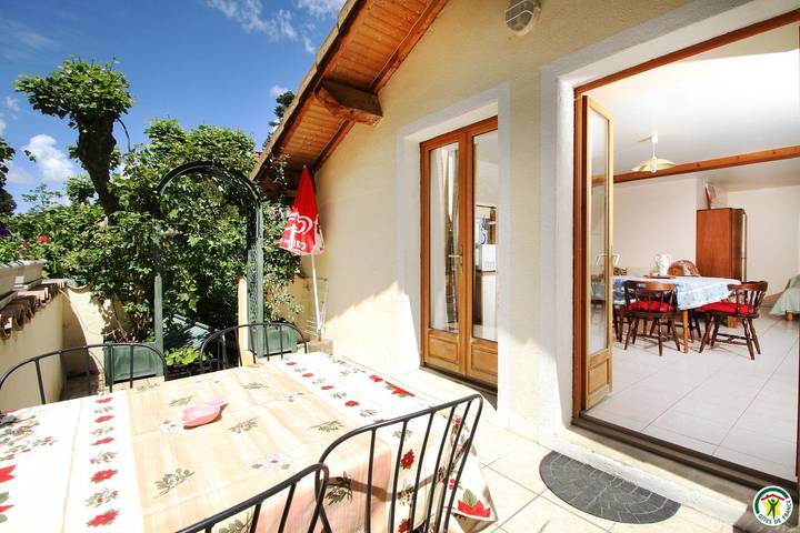 Gîte pour 2 personnes, avec jardin et vue à Châtillon-en-Diois