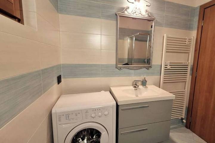 Ganze Wohnung, Mondlicht · Spektakuläre Aussicht · Pool in Bianzano, Prealpi Bergamasche Orientali