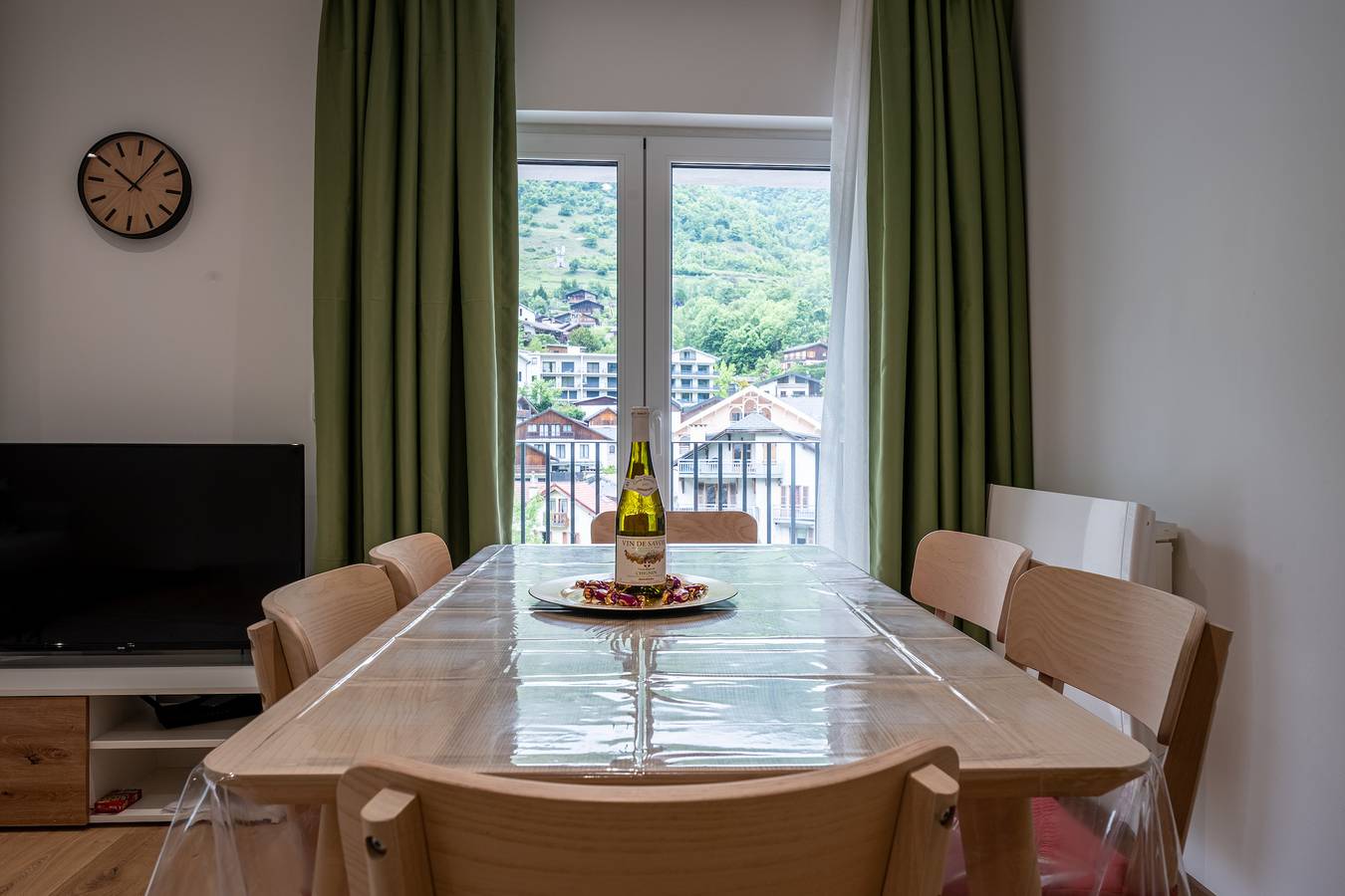 Ganze Wohnung, Ferienwohnung '101' mit Gemeinschaftsgarten und Wi-Fi in Brides-les-Bains, Les Trois Vallées